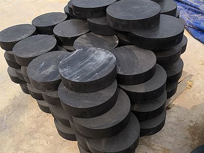 从江县板式橡胶支座由若干层橡胶片与薄钢板经加压硫化